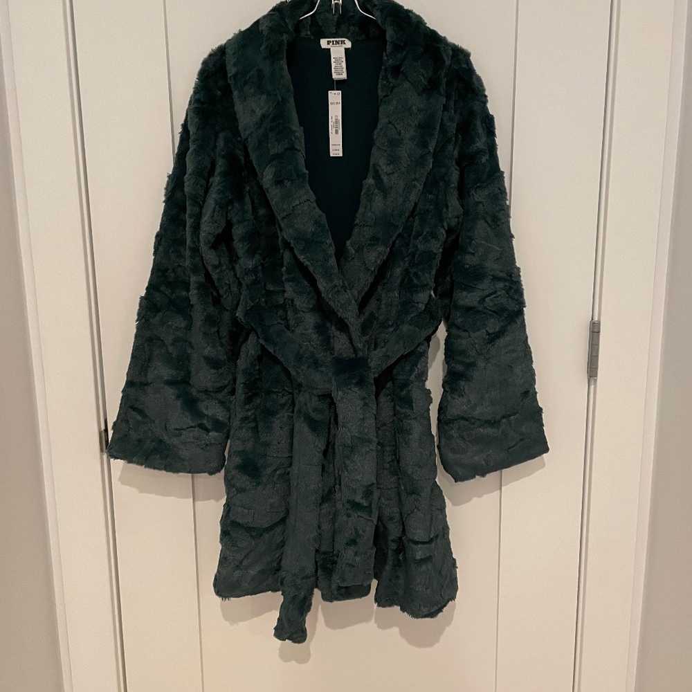 Victoria’s Secret - Pink Plush Robe and Slippers Set